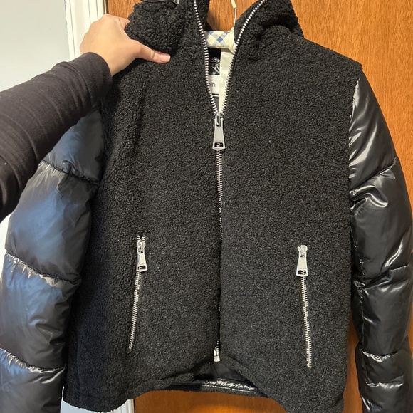 Brand new Calvin Klein black puffer with hood - Picture 3 of 3